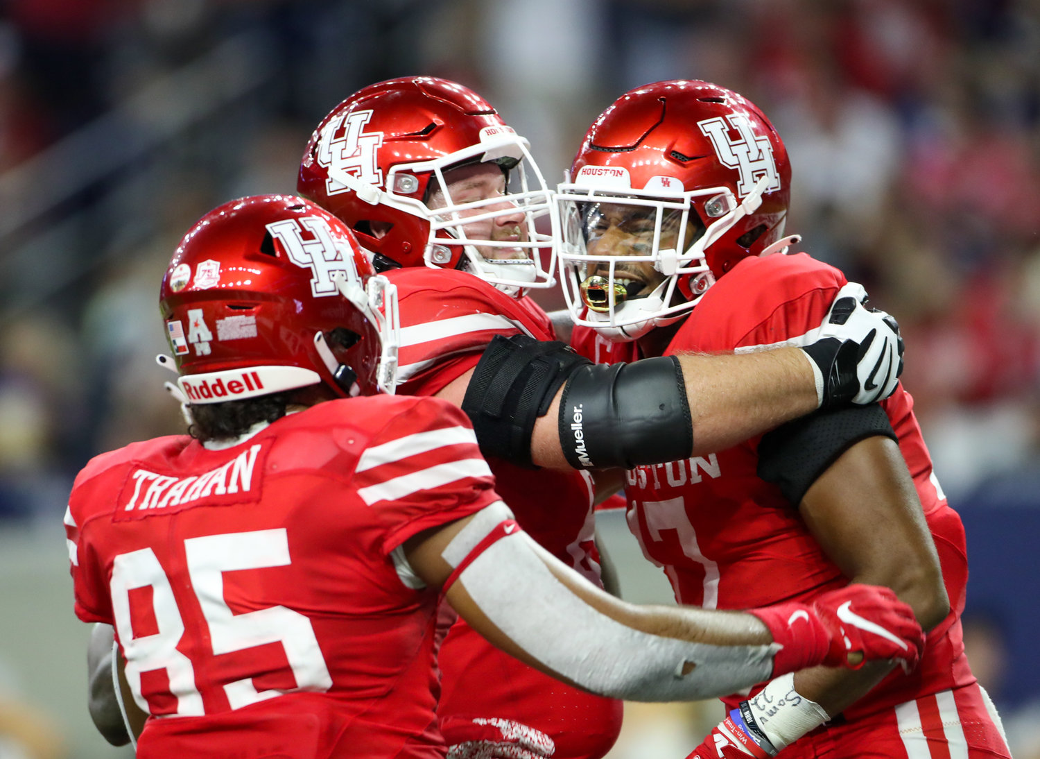 Houston Cougars tight end Seth Green (17) celebrates with teammates after a touchdown catch during an NCAA football game between Houston and Texas Tech on September 4, 2021 in Houston, Texas.