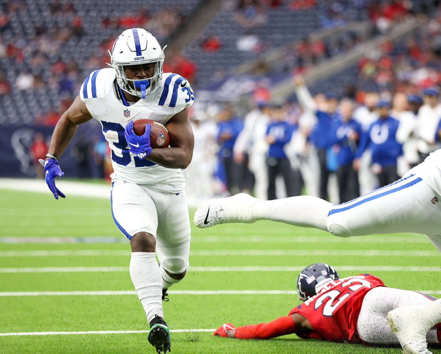 Indianapolis Colts running back Deon Jackson (35) carries the ball for a touchdown during an NFL game between the Texans and the Colts on December 5, 2021 in Houston, Texas. The Colts won, 31-0.
