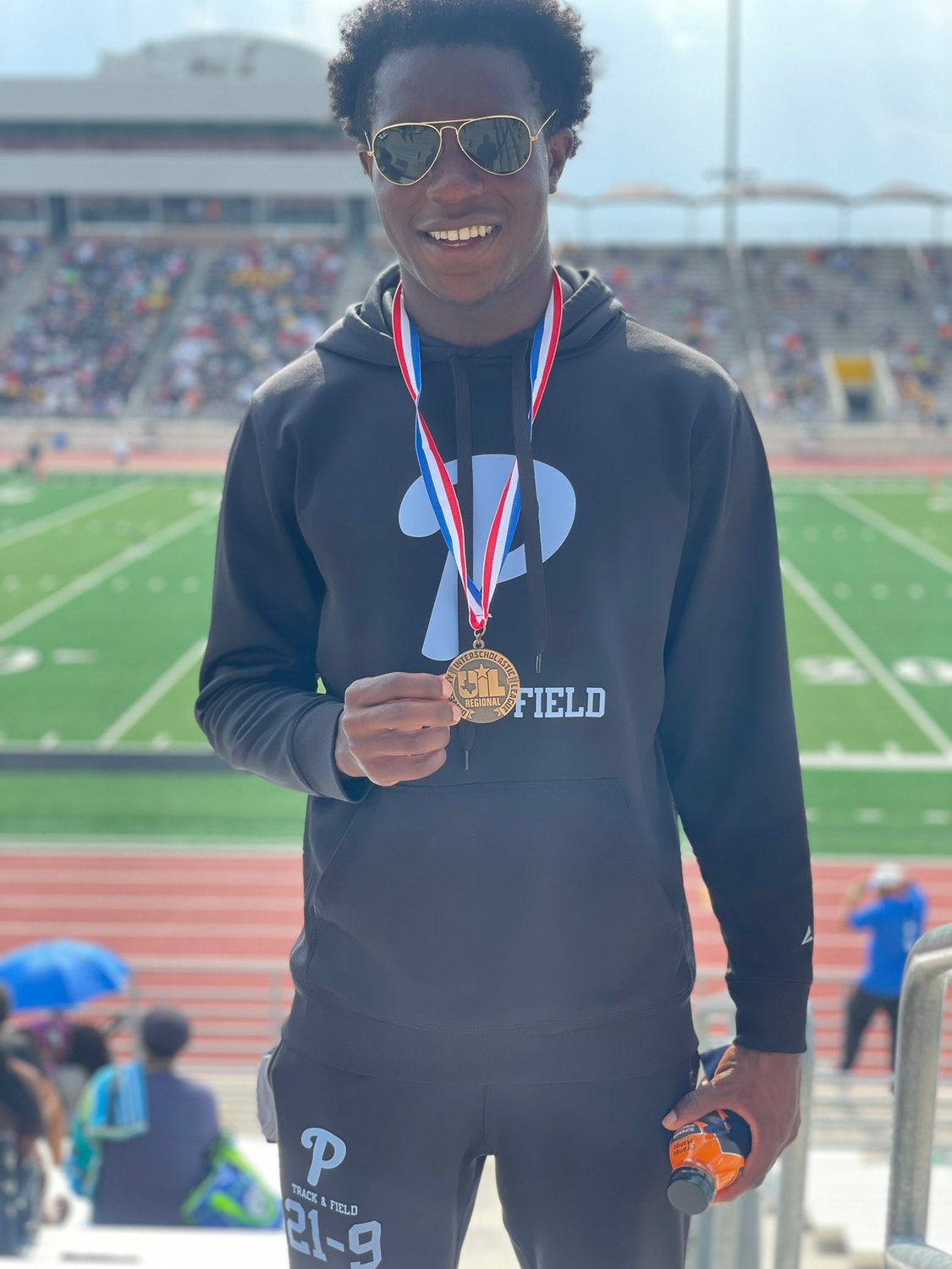 Toheeb Oladipupo placed third in the 100-meter dash at the Classs 5A Region III meet to advance to state.