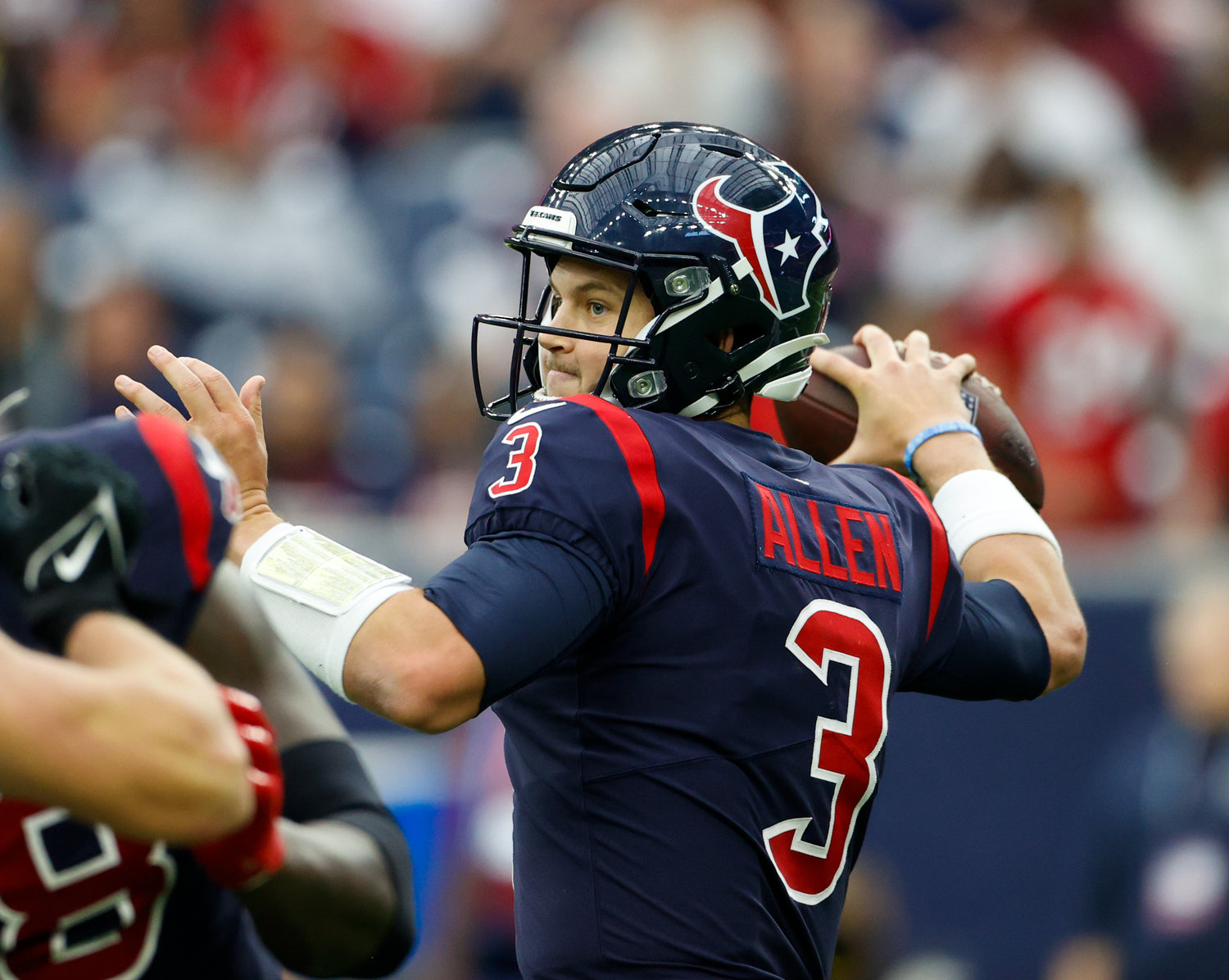 Houston Texans quarterback Kyle Allen (3) passes the ball during an NFL game between the Houston Texans and the Cleveland Browns on Dec. 4, 2022, in Houston. The Browns won, 27-14.